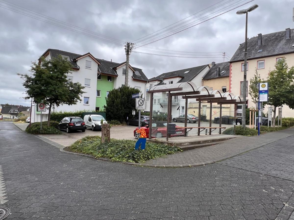 Appartamento Gross, Modern, Vollausgestattet, Gemuetlich Mit Kueche Und Parkplatz Fuer Urlaub Oder Business Kettig Esterno foto
